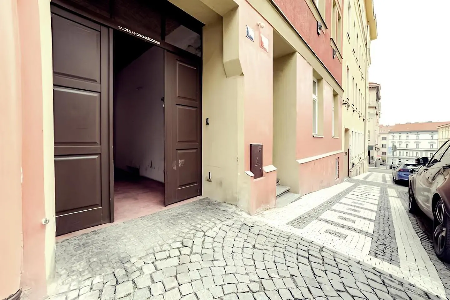 Stylish Apartment In Heart Of Zizkov Near Iconic Sites Prague 0*,