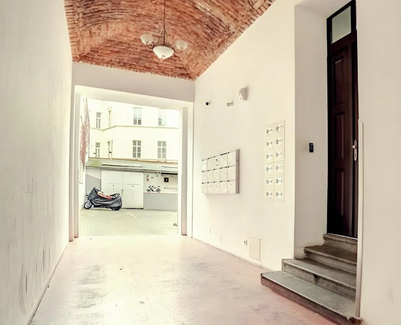 Stylish Apartment In Heart Of Zizkov Near Iconic Sites Prague
