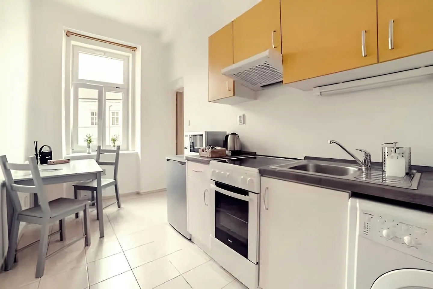 Stylish Apartment In Heart Of Zizkov Near Iconic Sites Prague