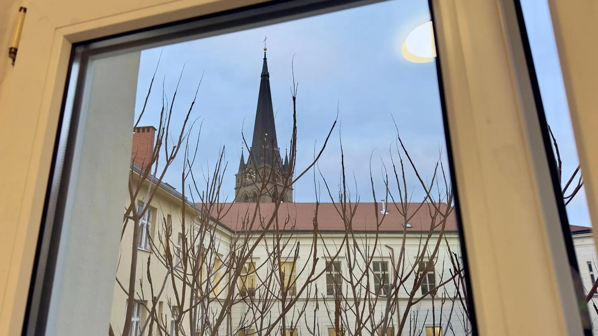Stylish Apartment In Heart Of Zizkov Near Iconic Sites Praha